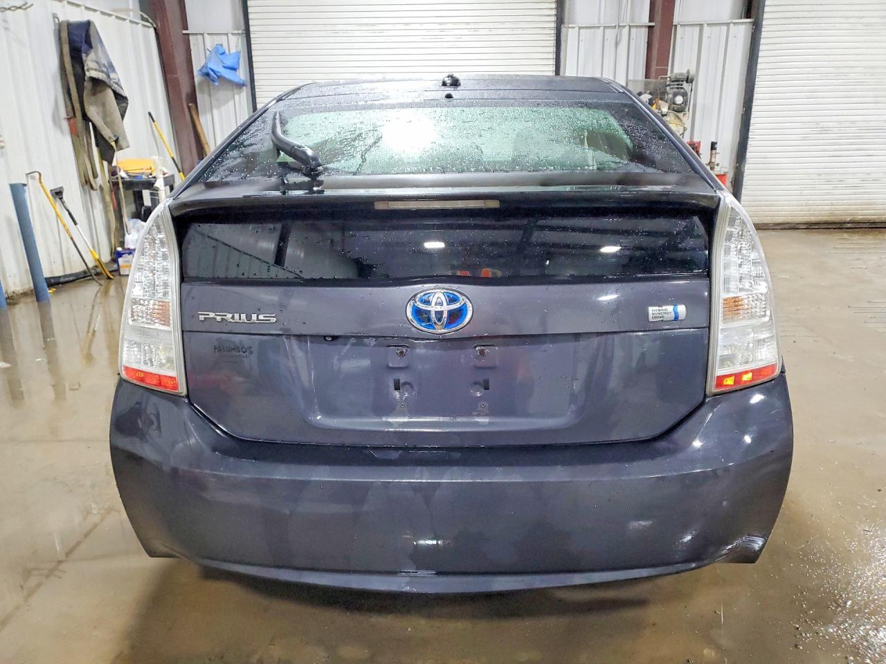 2011 Toyota Prius Three - Фото 6