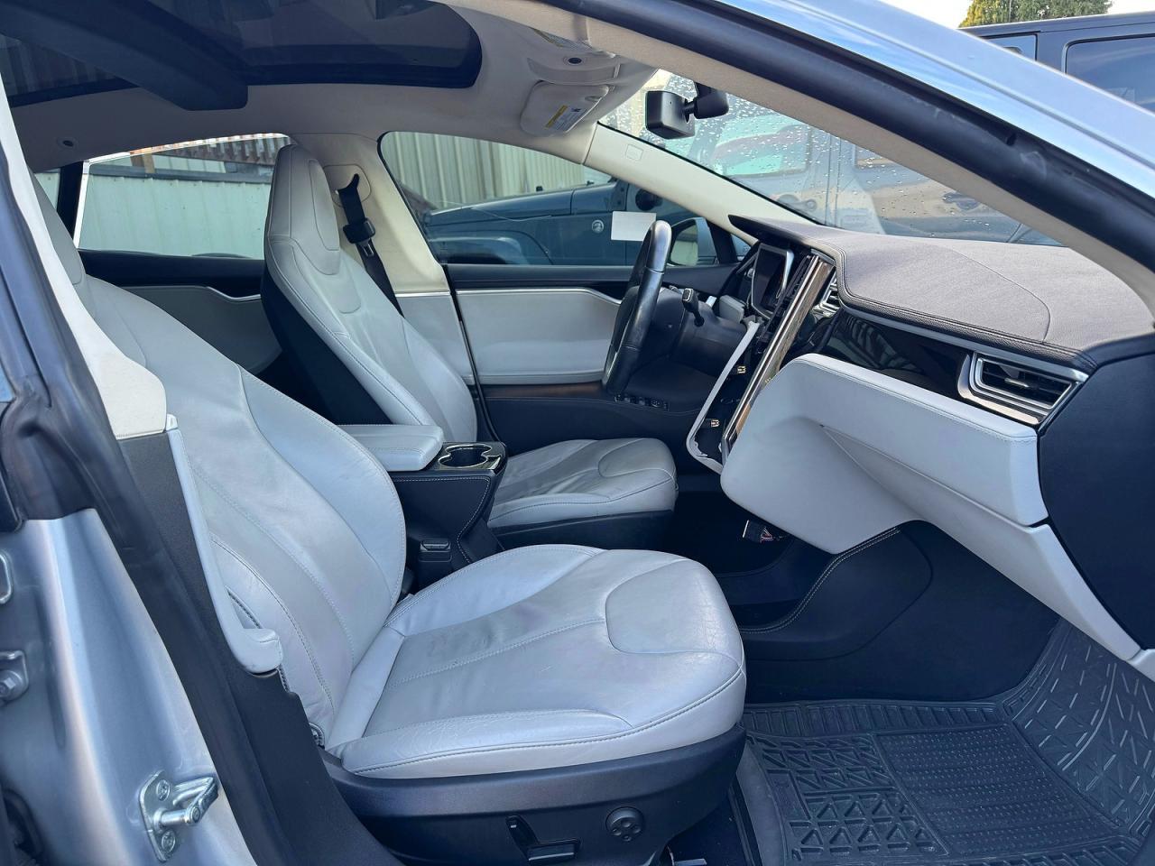 2013 Tesla Model S - Image 5