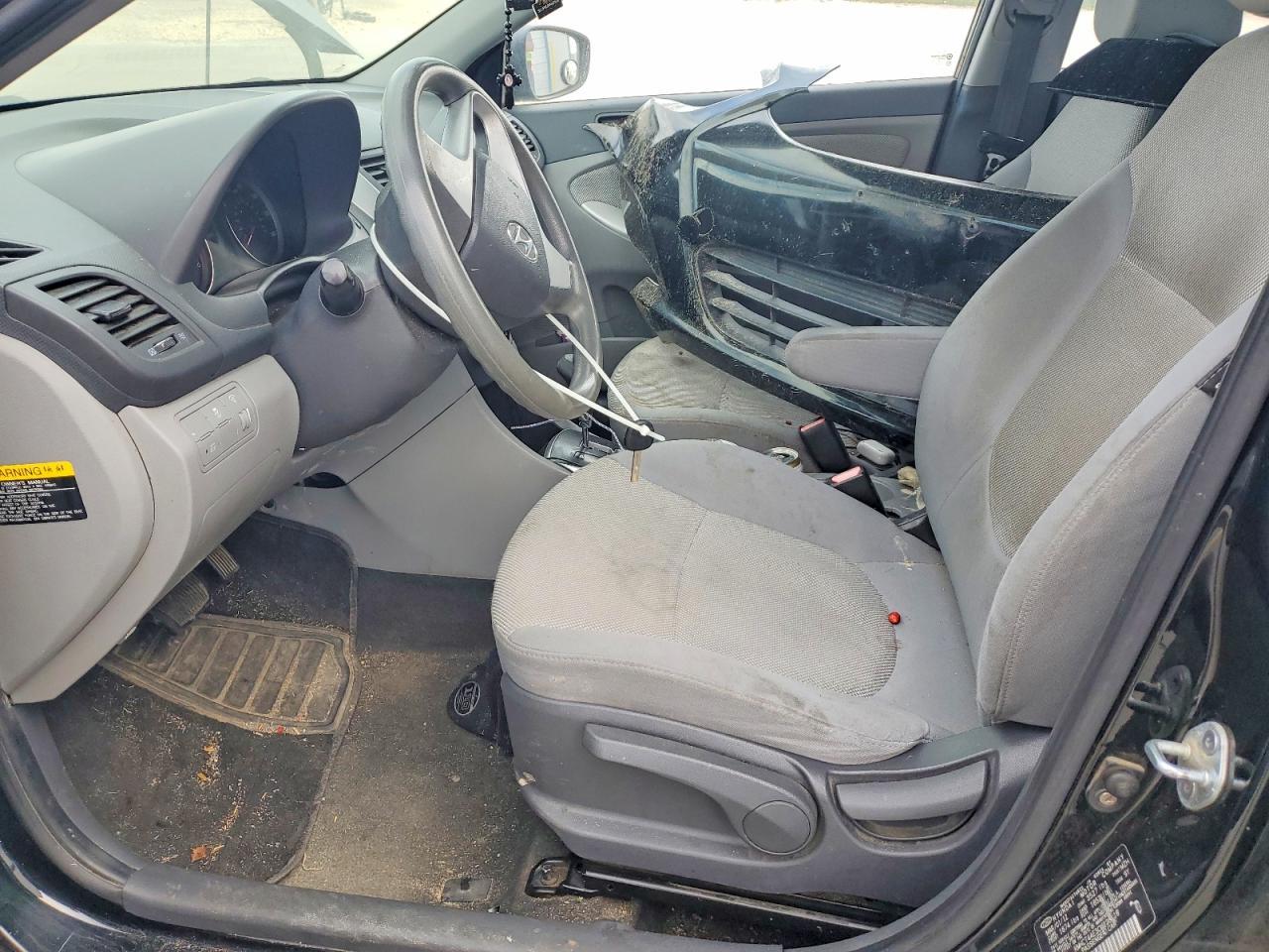 2012 Hyundai Accent Gls - Фото 7