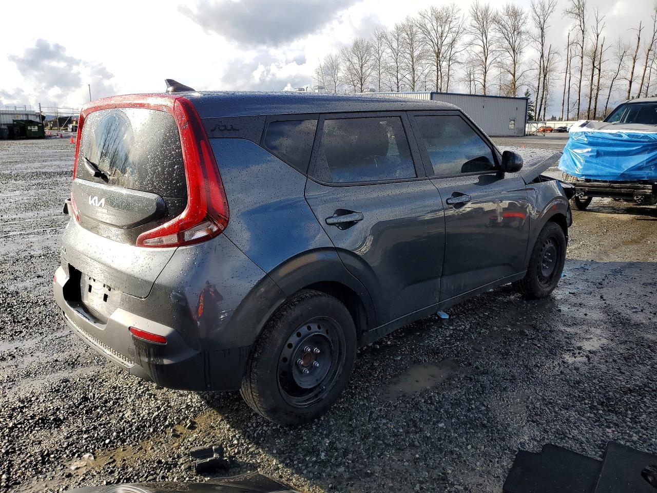 2022 Kia Soul Lx - Image 3