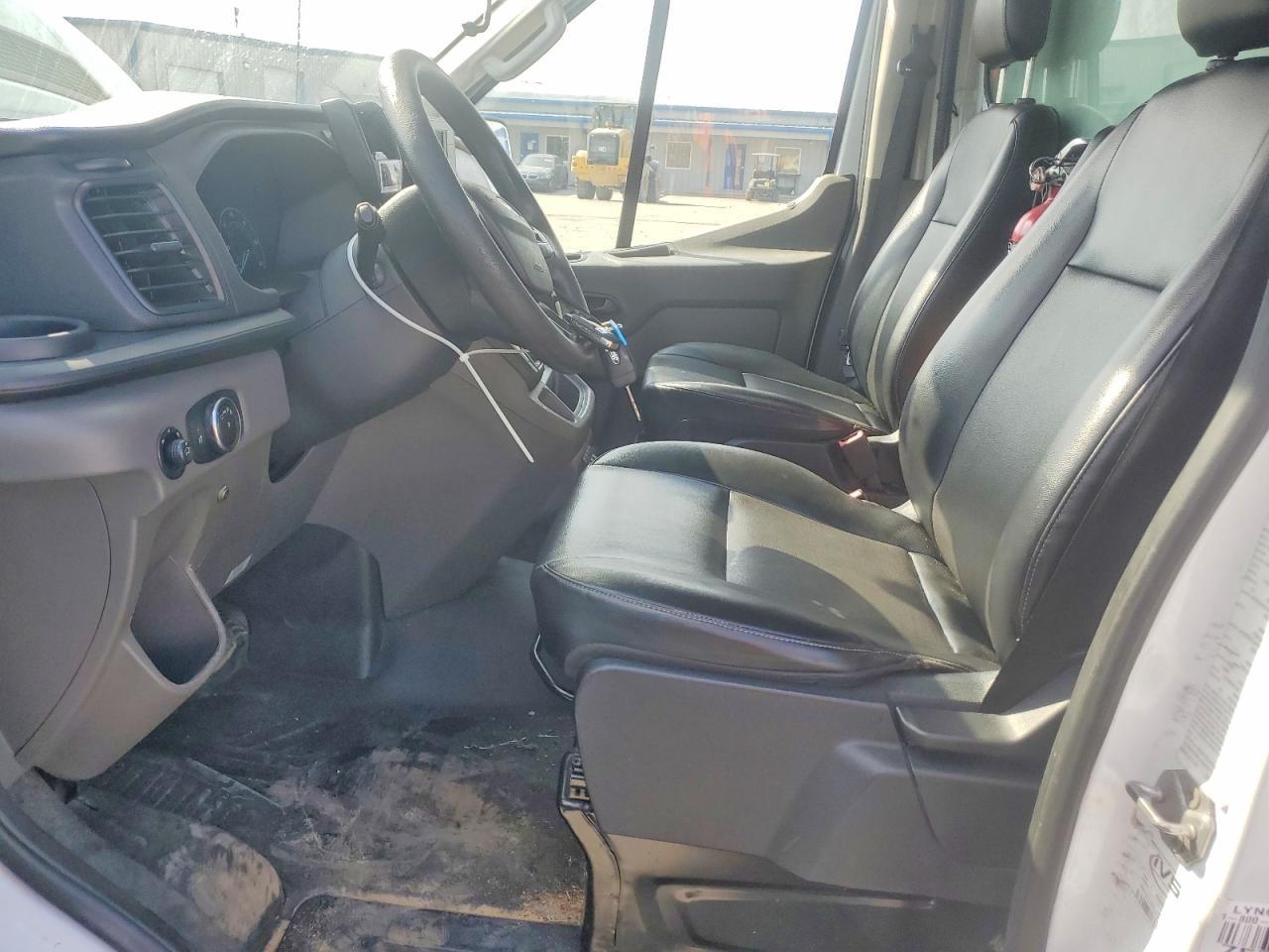 2020 Ford Transit Delivery Truck - Image 7