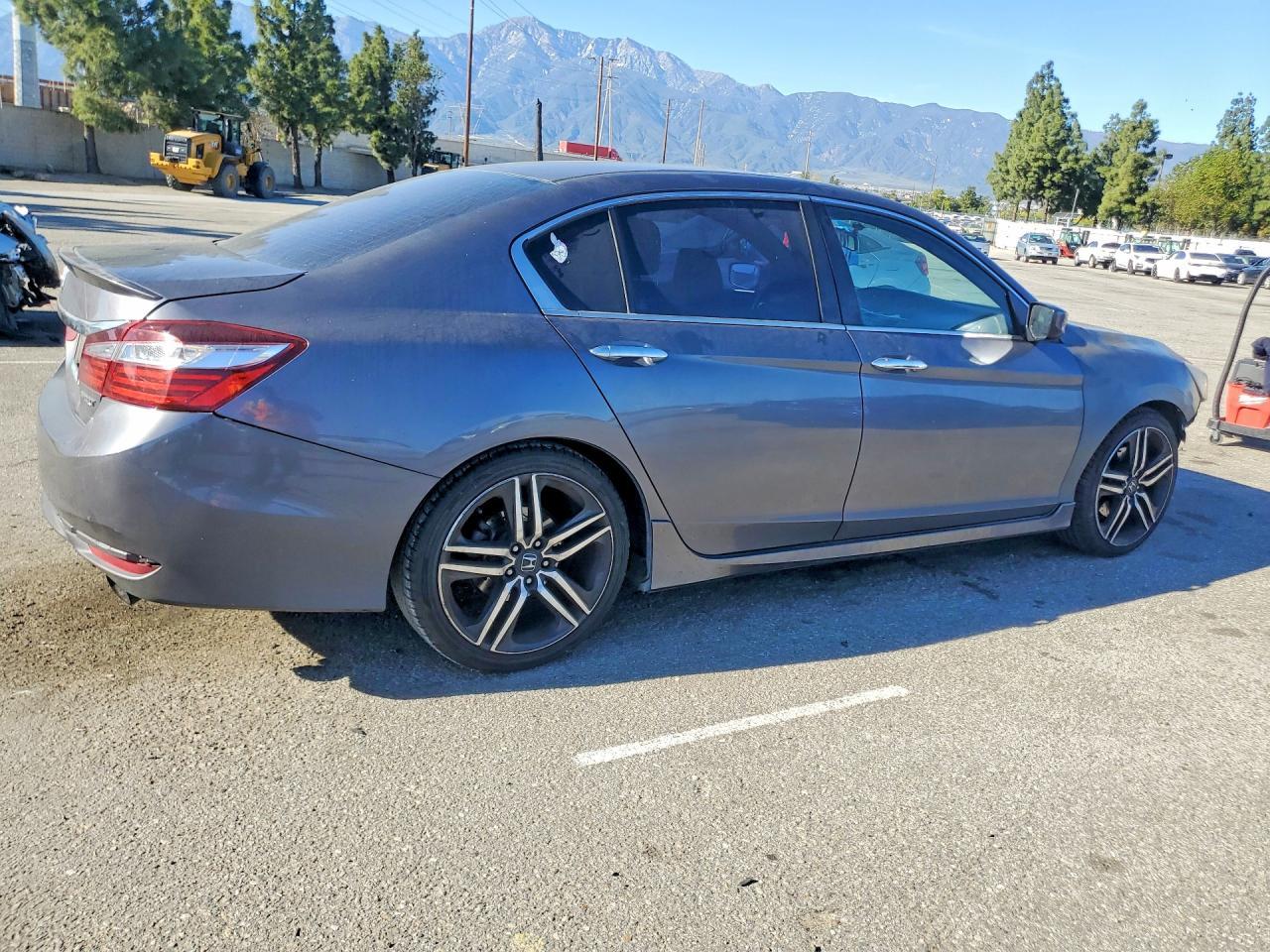 2016 Honda Accord Sport - Image 3