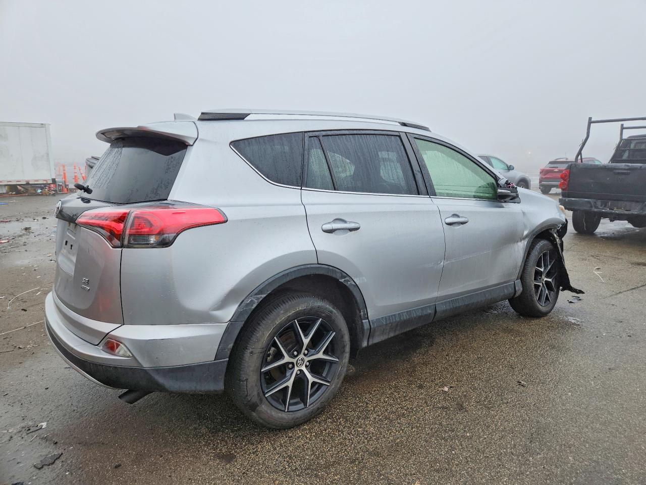 2018 Toyota Rav4 Se - Фото 3