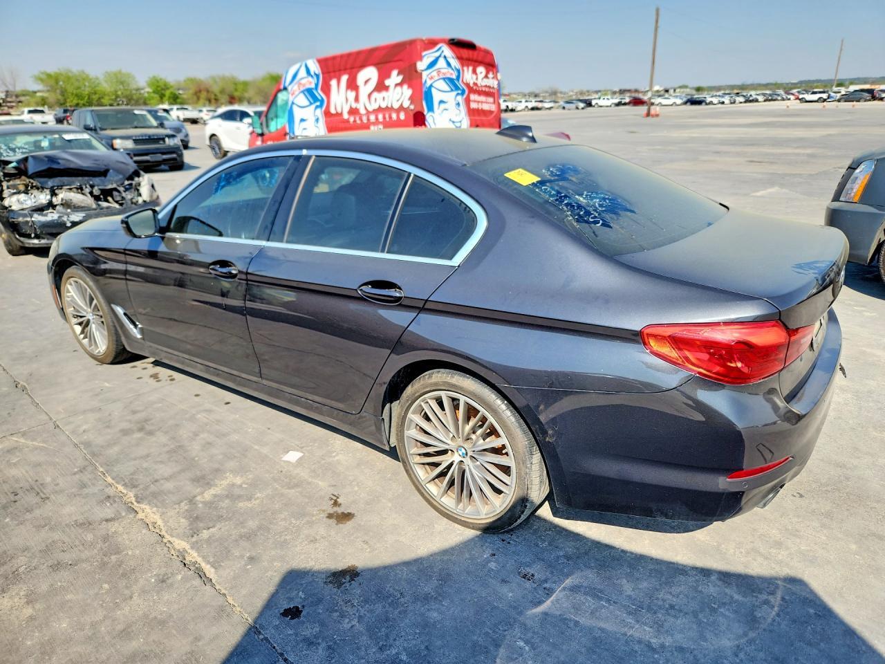 2020 BMW 530 I - Фото 2