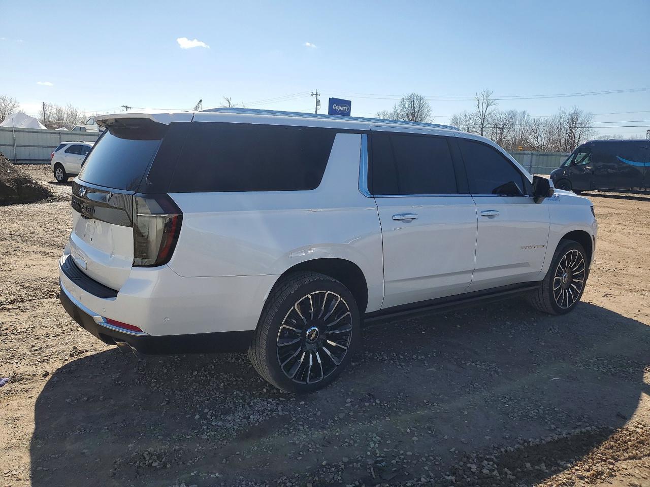 2025 Chevrolet Suburban K1500 High Country - Фото 3