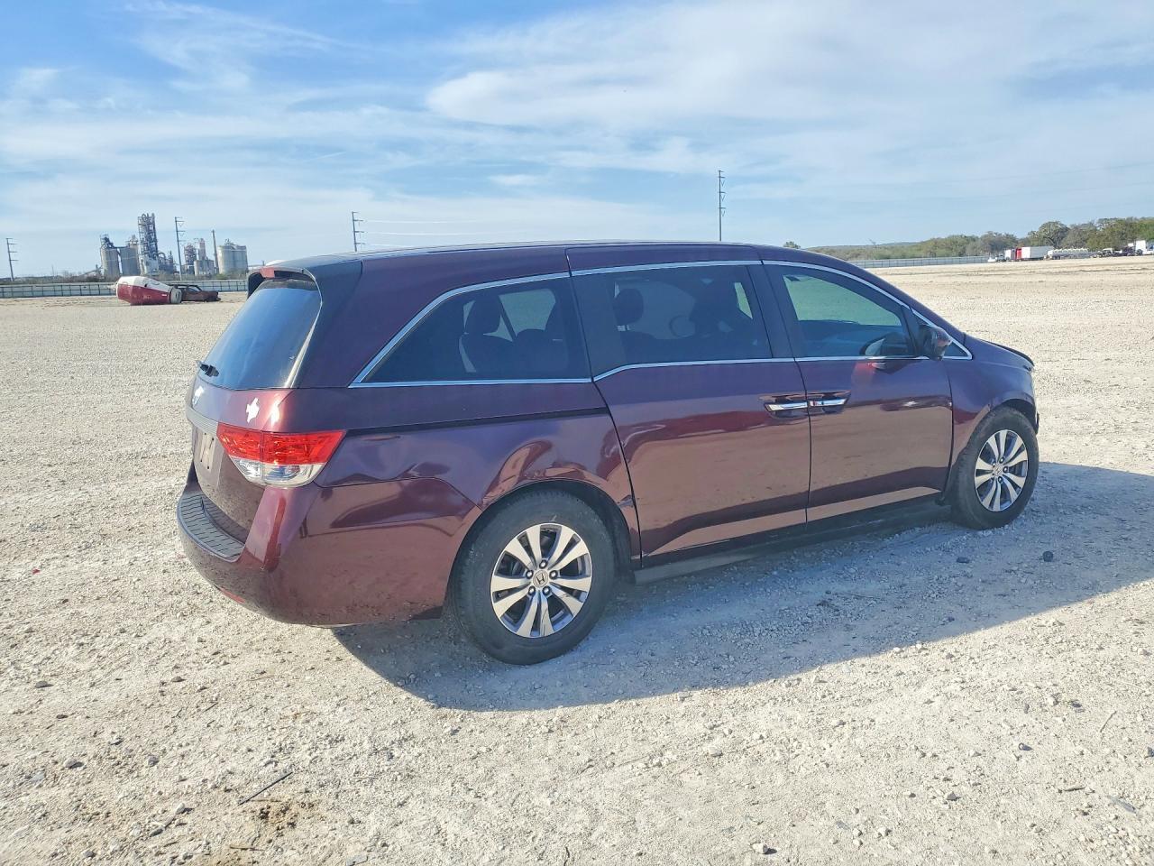 2014 Honda Odyssey Ex - Image 3