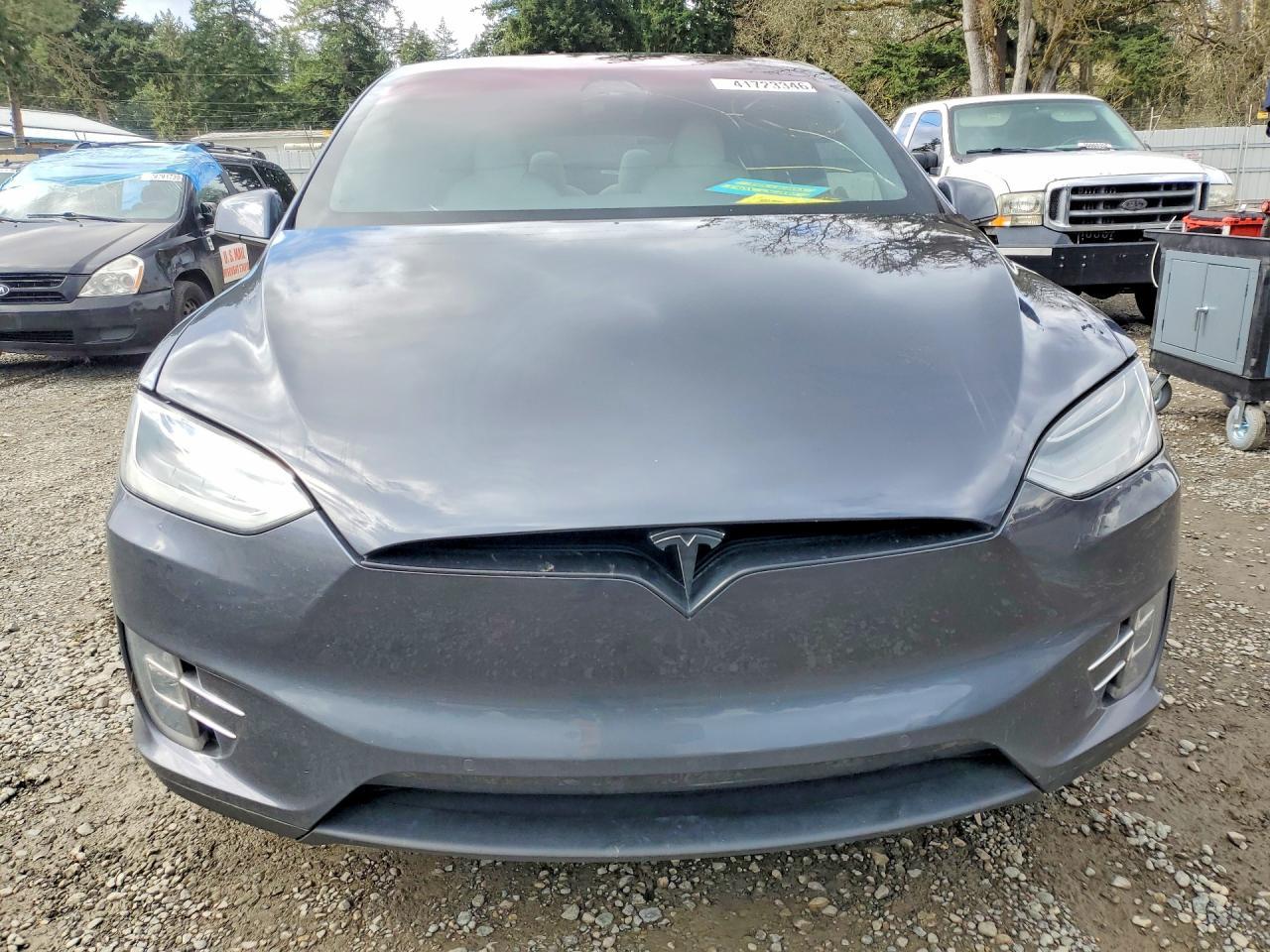 2020 Tesla Model X - Image 5