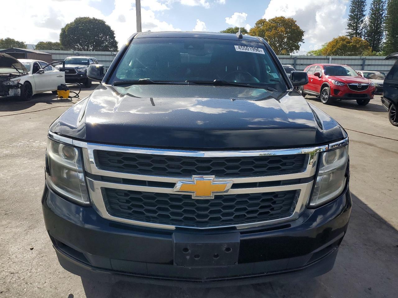 2019 Chevrolet Suburban K1500 Lt - Image 5