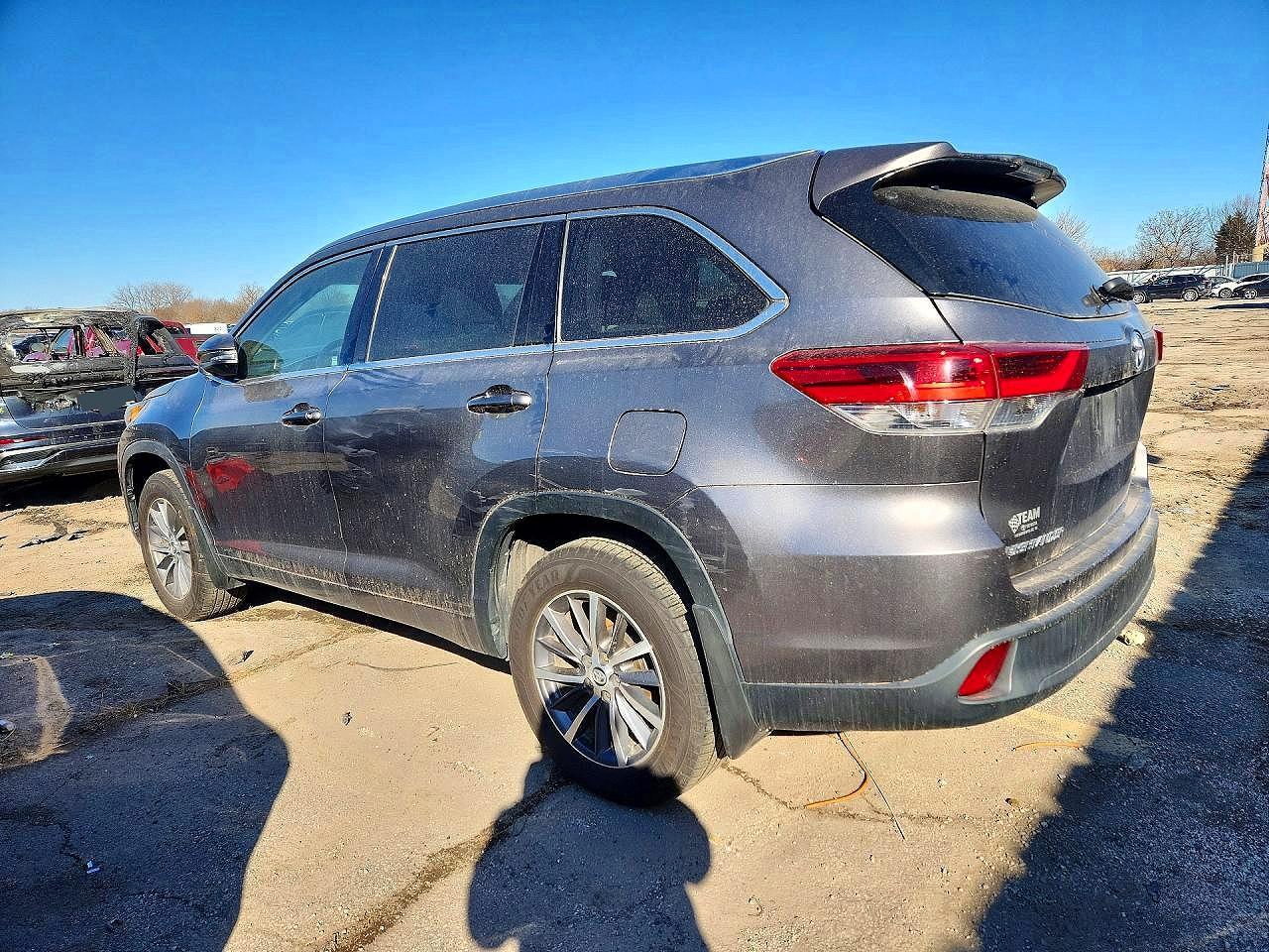 2018 Toyota Highlander Xle - Image 2