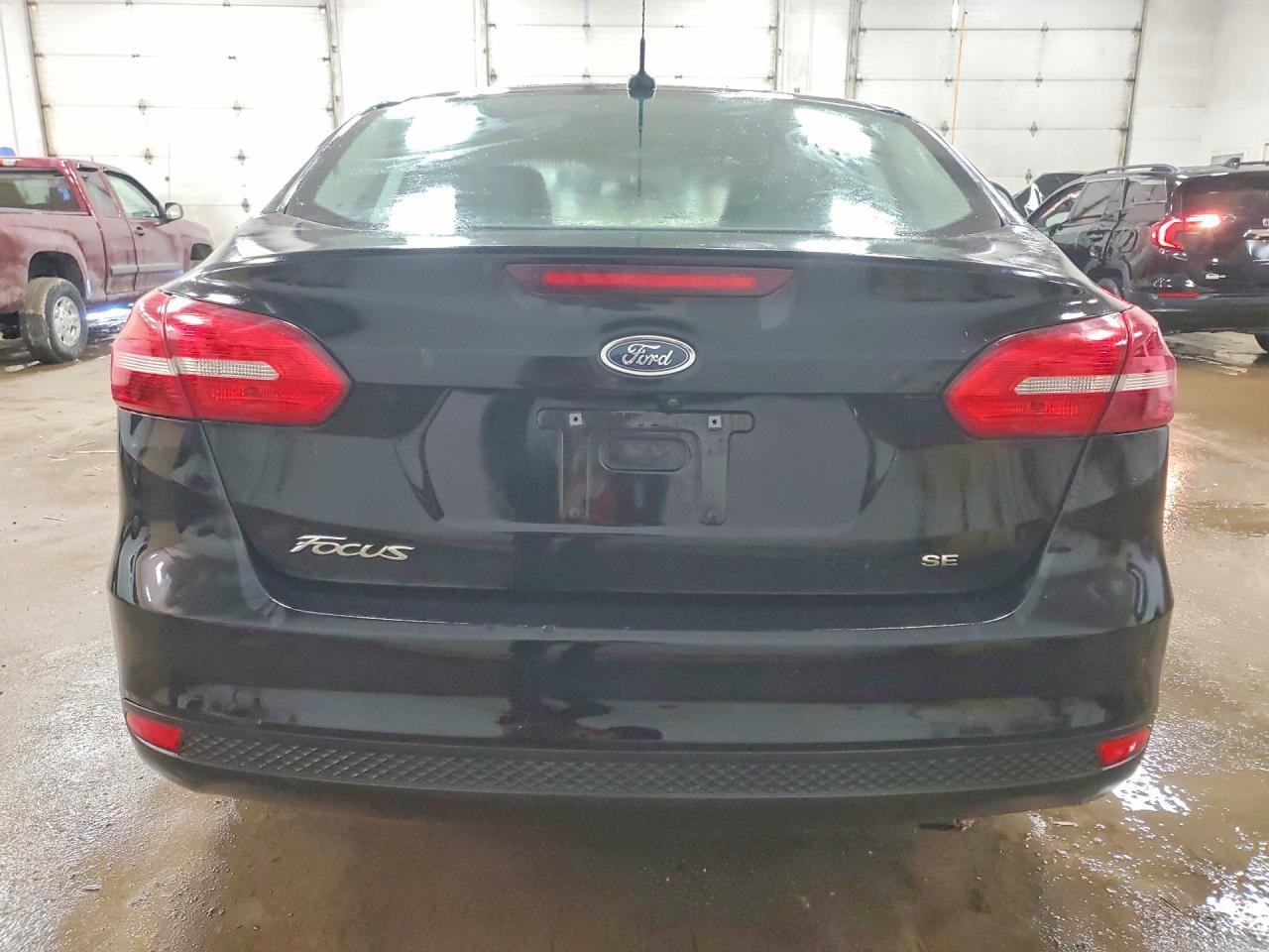 2017 Ford Focus Se - Image 6