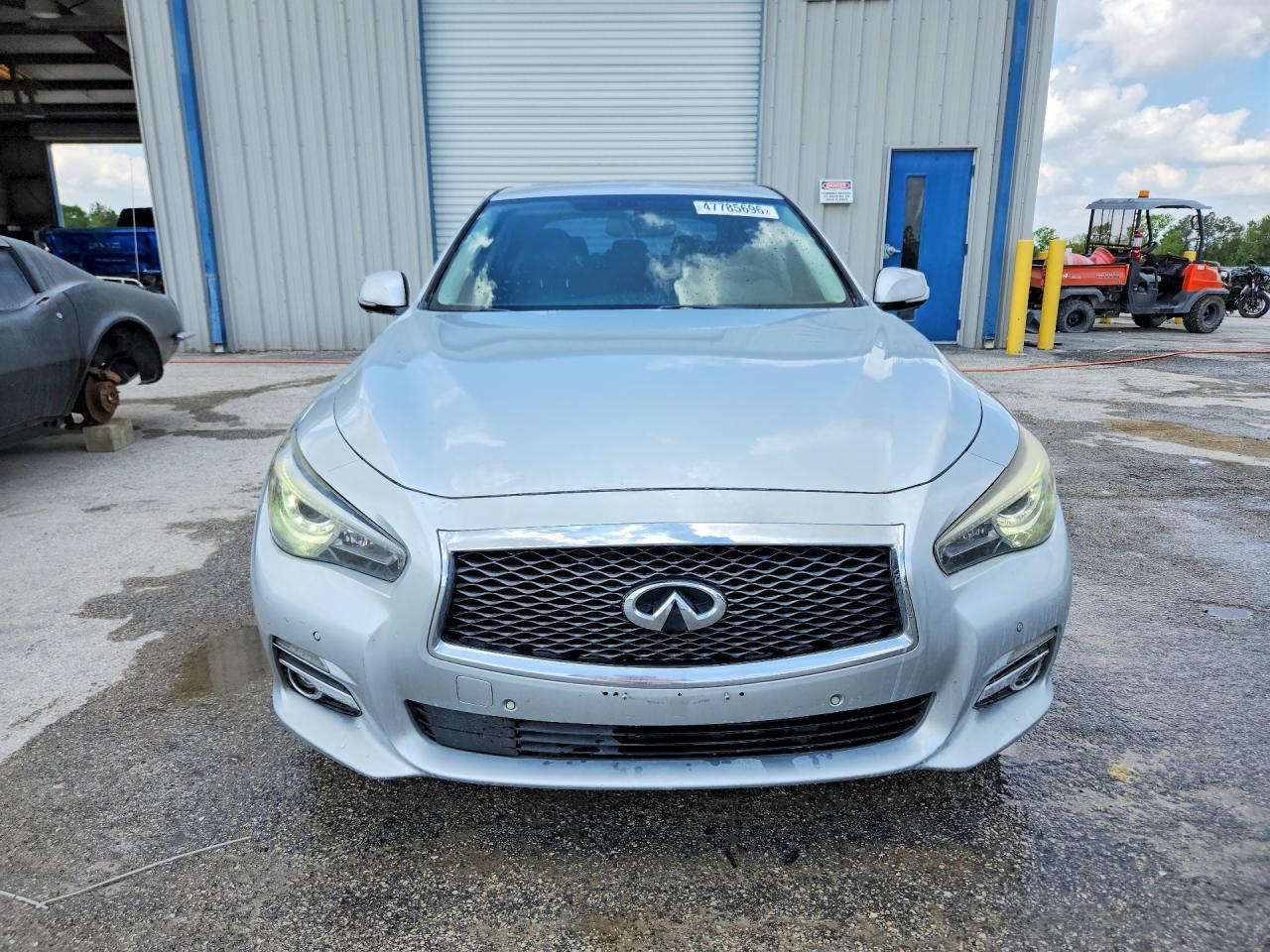 2016 Infiniti Q50 3.0T Premium - Фото 5