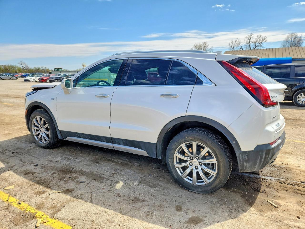 2020 Cadillac Xt4 Premium Luxury - Image 2