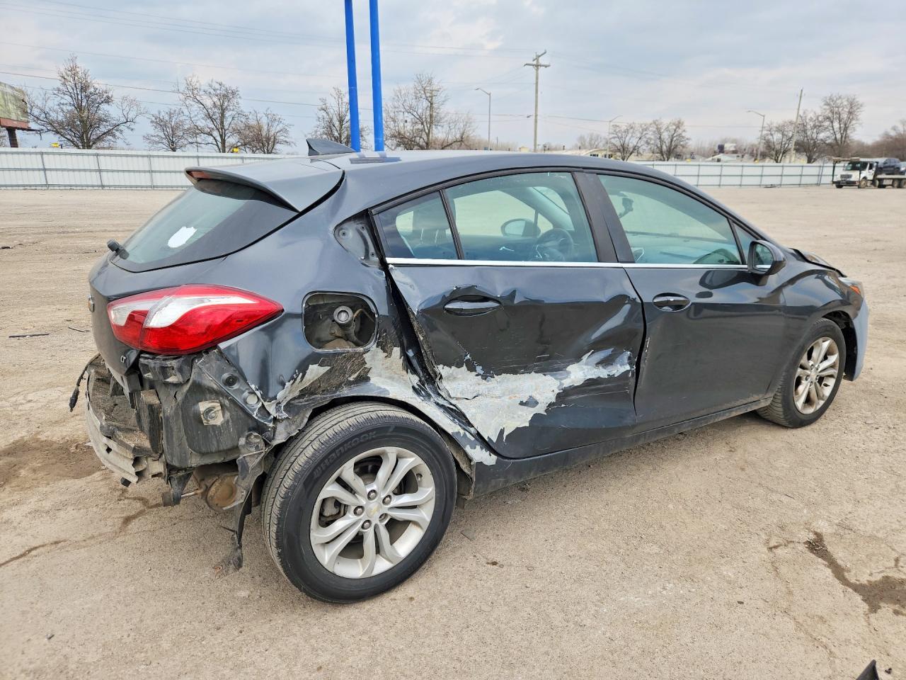 2019 Chevrolet Cruze Lt - Image 3