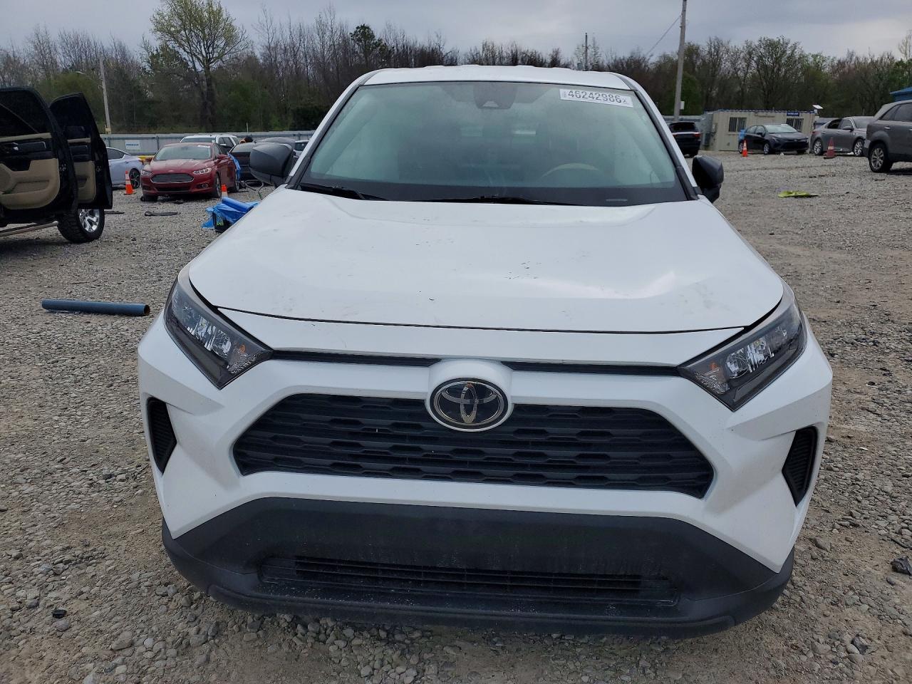 2022 Toyota Rav4 Le - Image 5