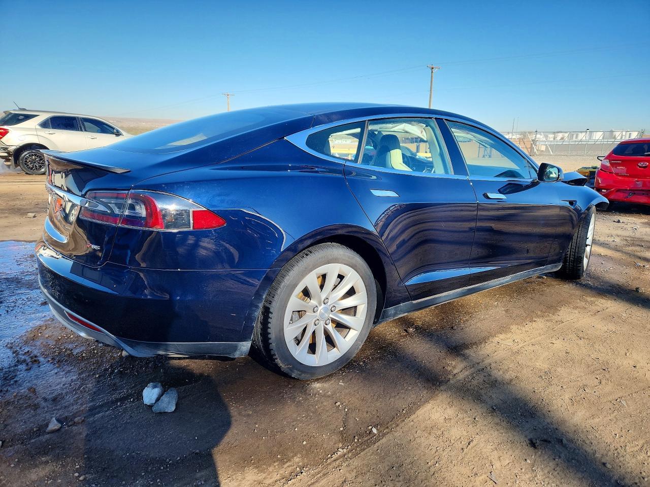2013 Tesla Model S - Image 3