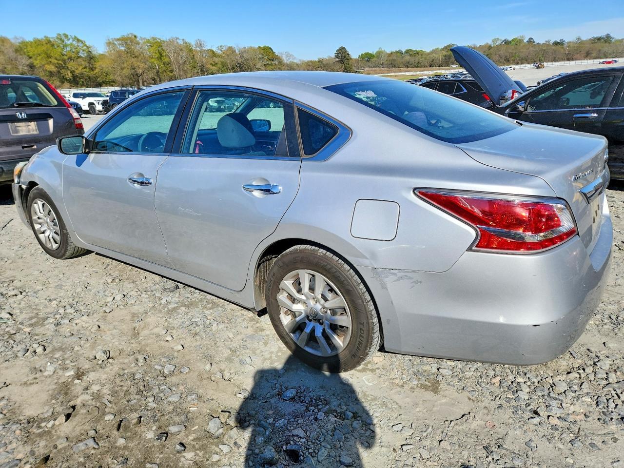 2015 Nissan Altima 2.5 S - Фото 2