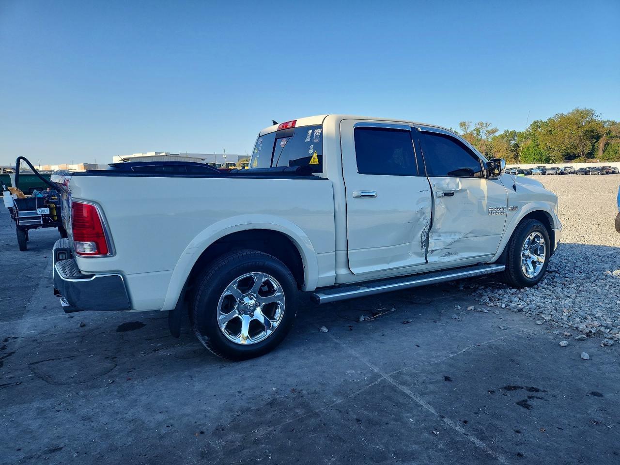 2017 Ram 1500 Laramie - Фото 3
