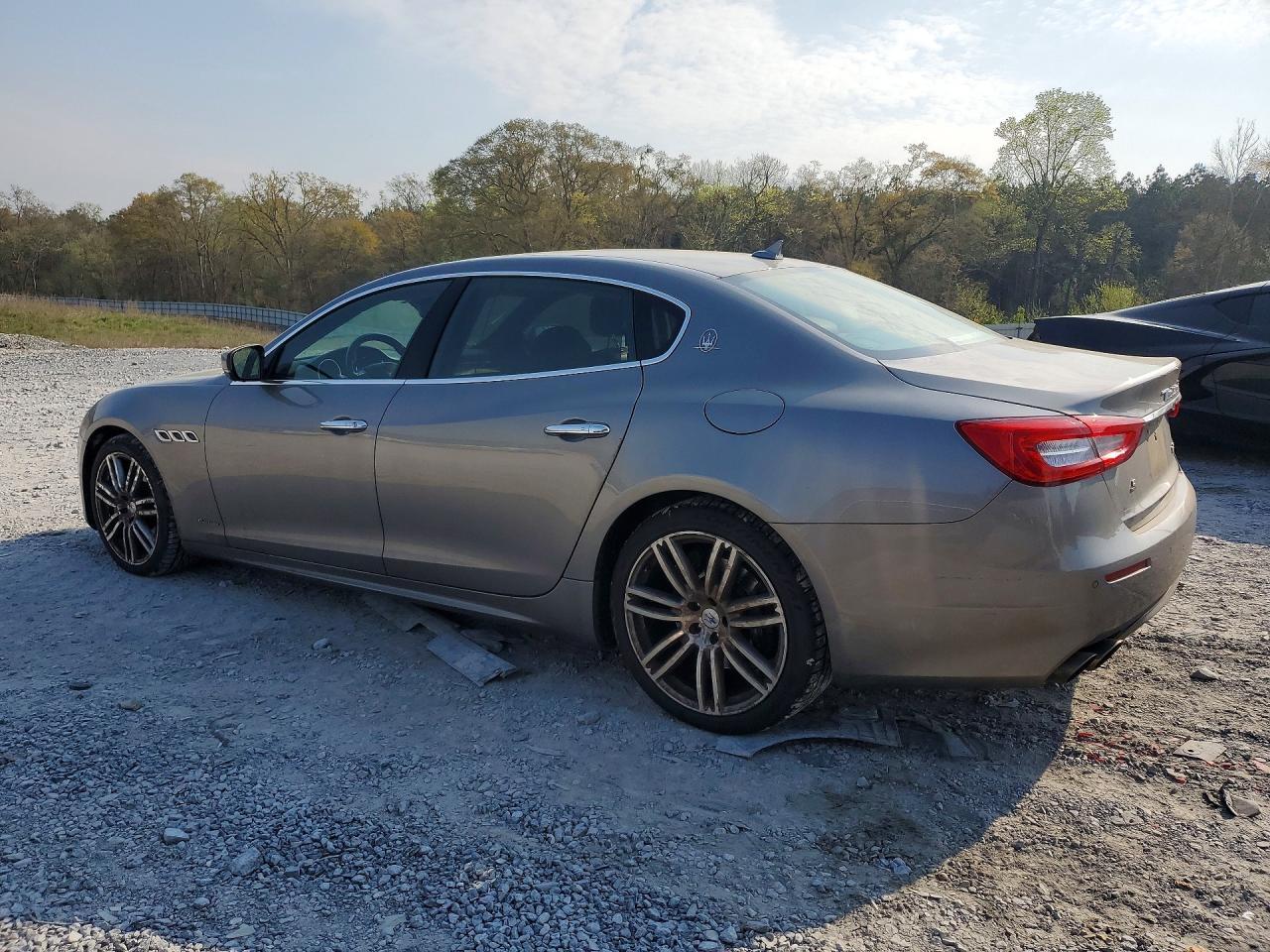 2017 Maserati Quattroporte S - Фото 2