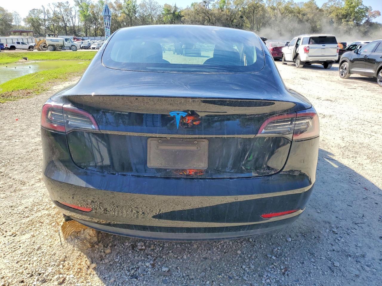 2019 Tesla Model 3 - Фото 6