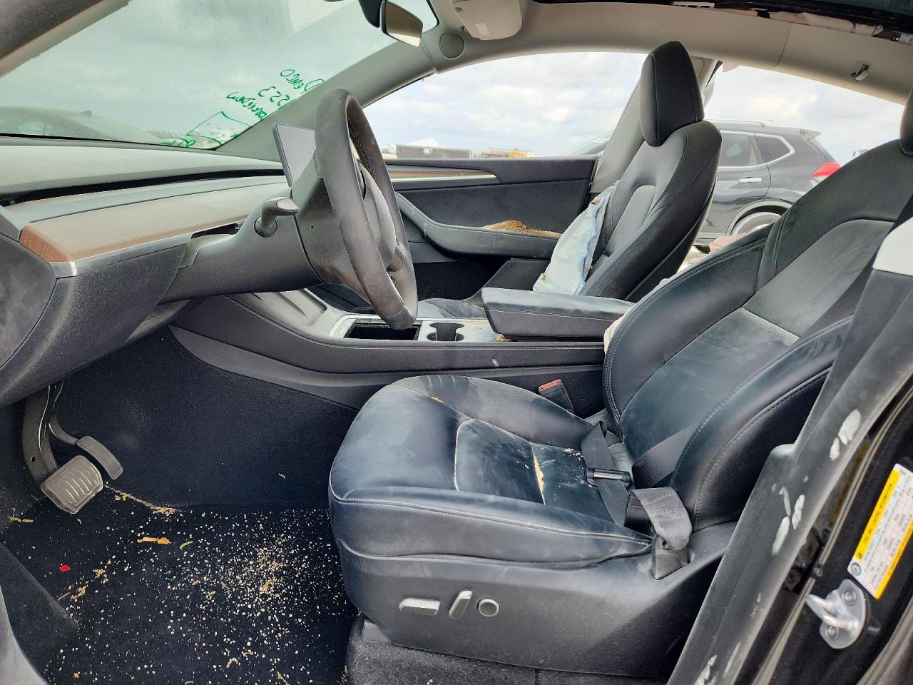 2024 Tesla Model Y - Image 7