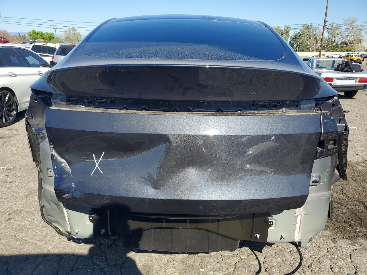 2026 Tesla Model Y - Image 6