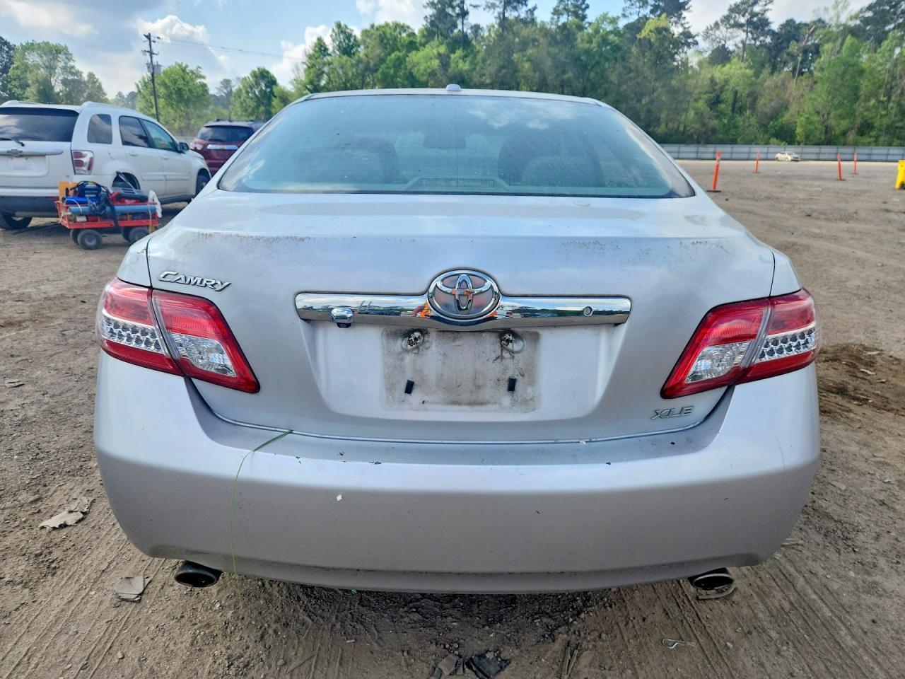 2010 Toyota Camry Xle V6 - Image 6