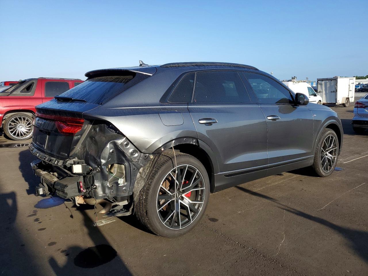 2019 Audi Q8 Prestige S-Line - Фото 3