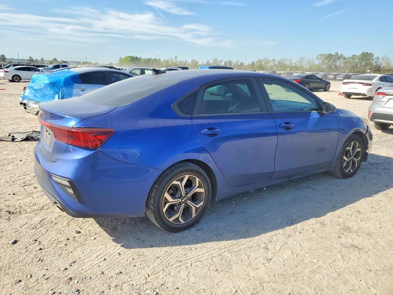 2019 Kia Forte Lxs - Фото 3