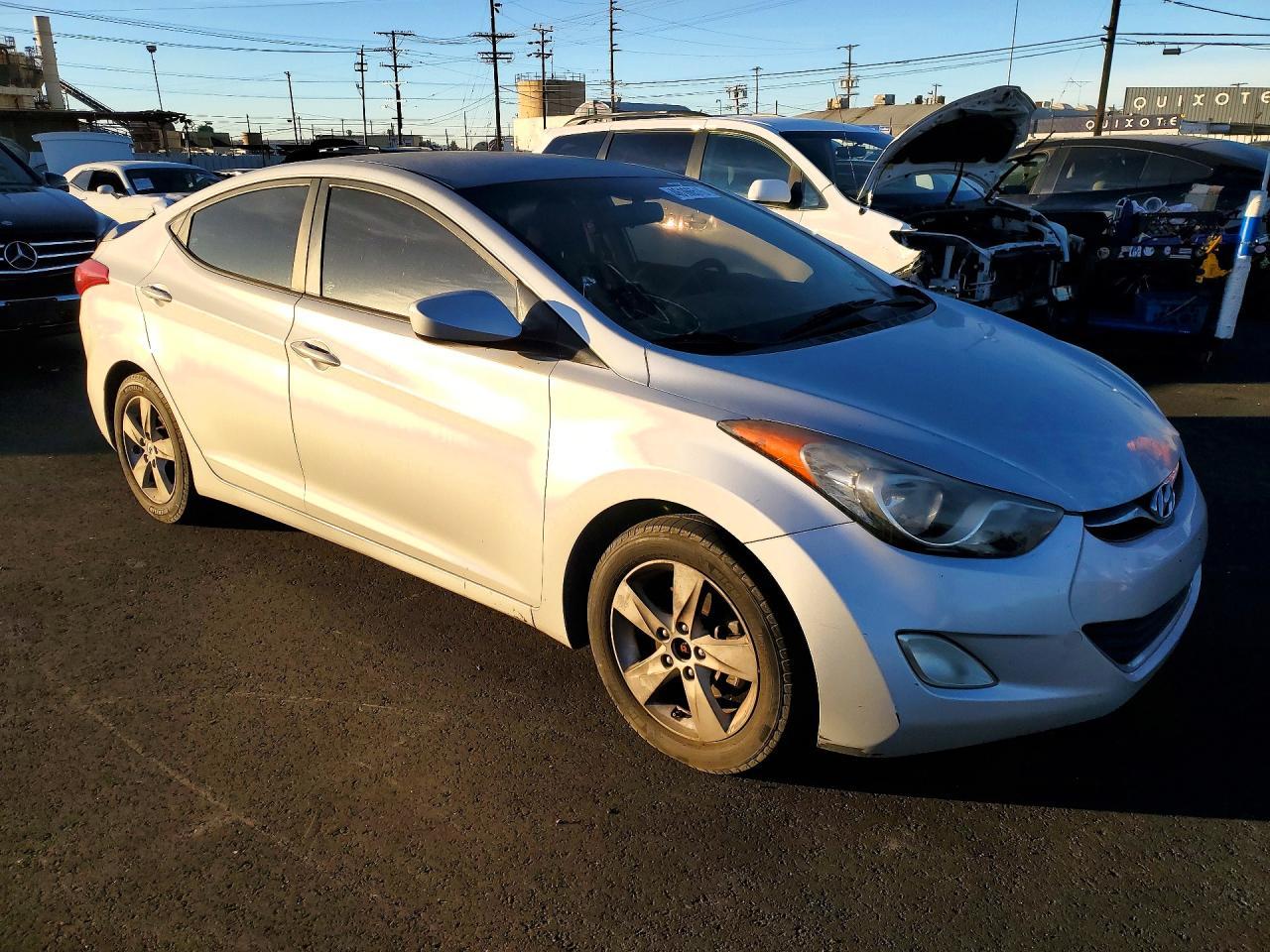 2013 Hyundai Elantra Gls - Фото 4