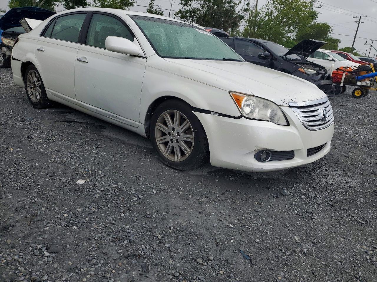 2009 Toyota Avalon Limited - Image 4