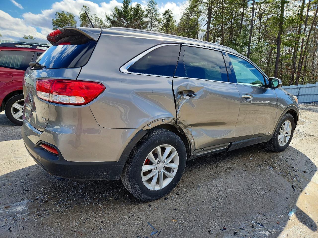 2017 Kia Sorento Lx V6 - Image 3