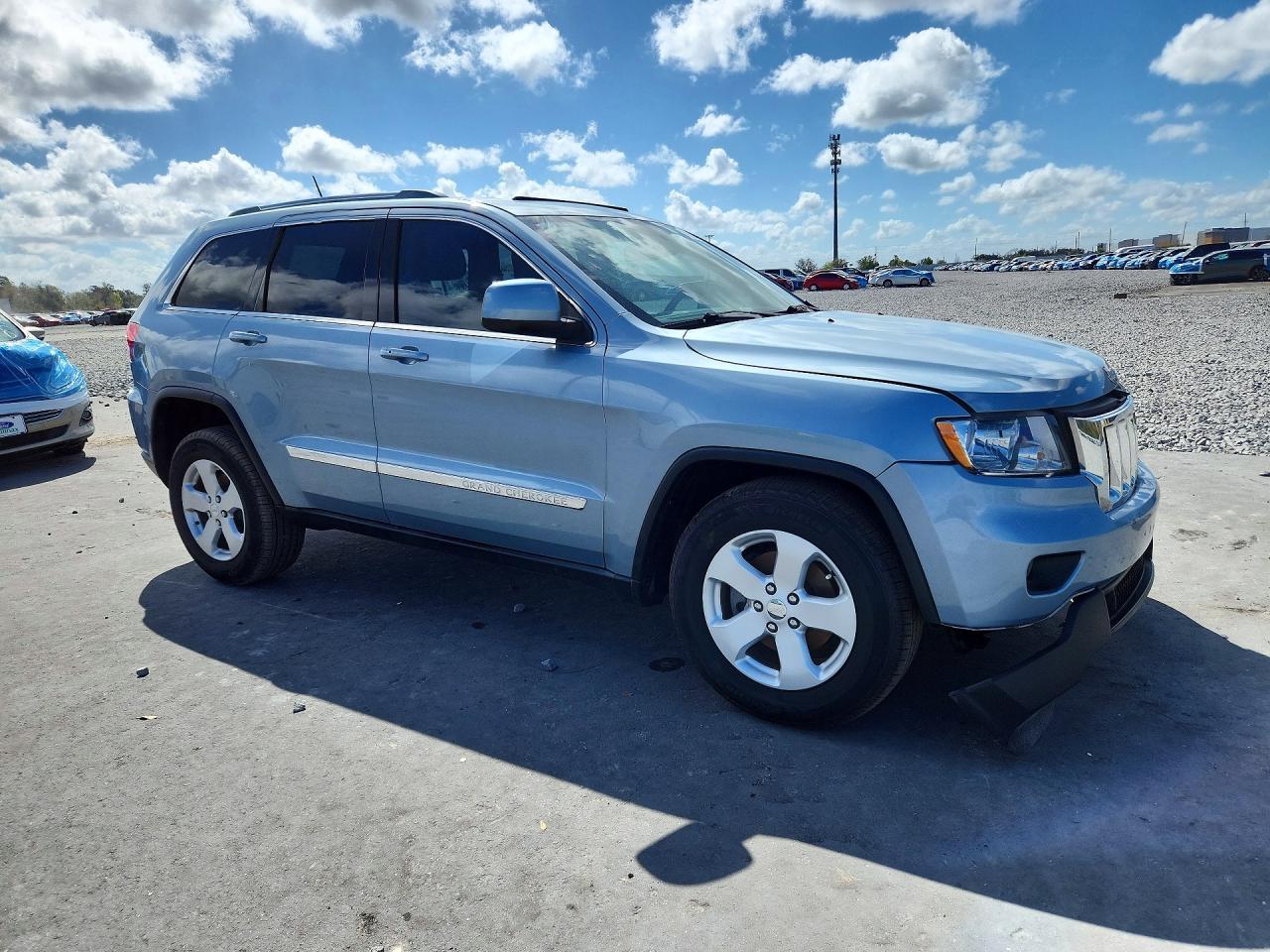 2012 Jeep Grand Cherokee Laredo - Image 4