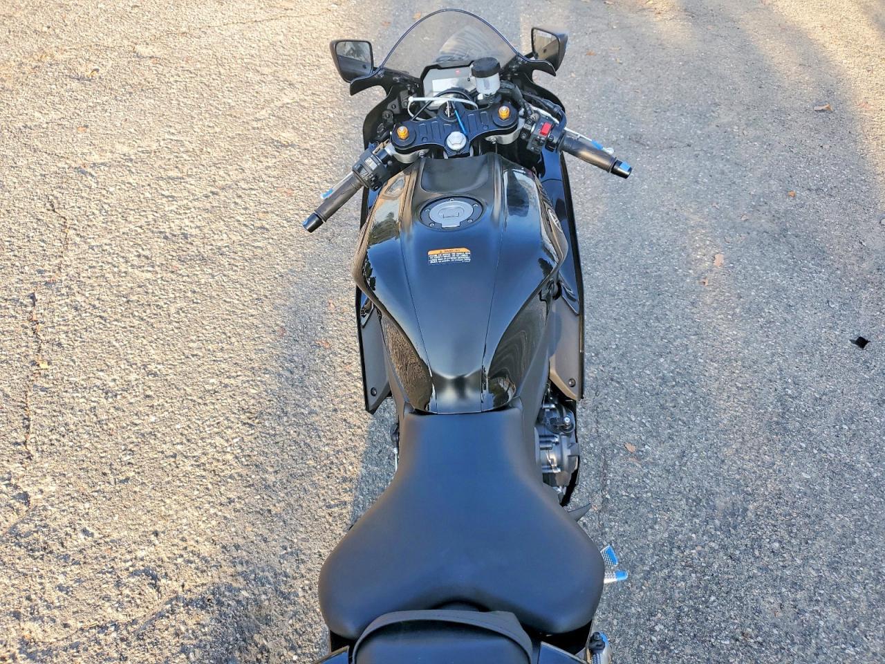 2025 Yamaha Yzfr7 - Image 6