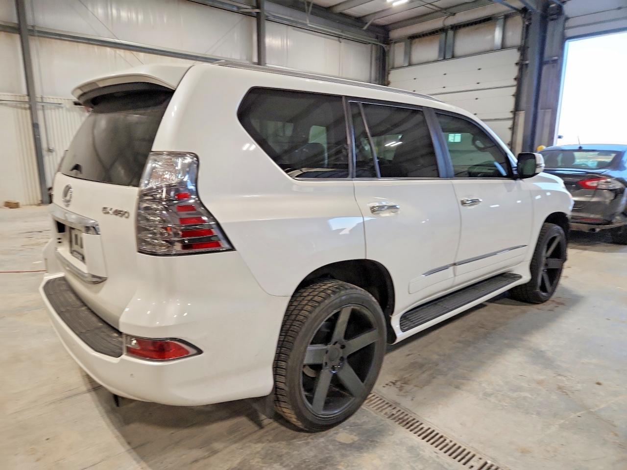 2016 Lexus Gx 460 Base - Фото 3