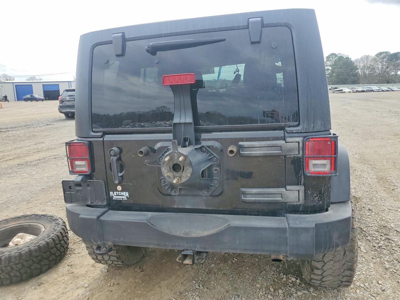 2016 Jeep Wrangler - Image 6