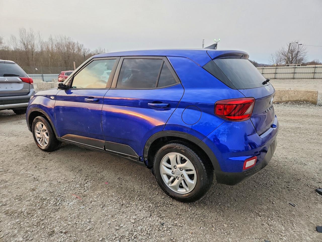 2021 Hyundai Venue Se - Image 2