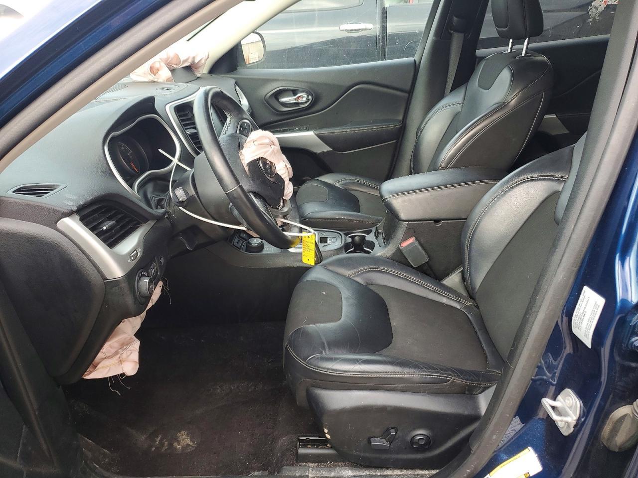 2018 Jeep Cherokee Latitude Plus - Image 7