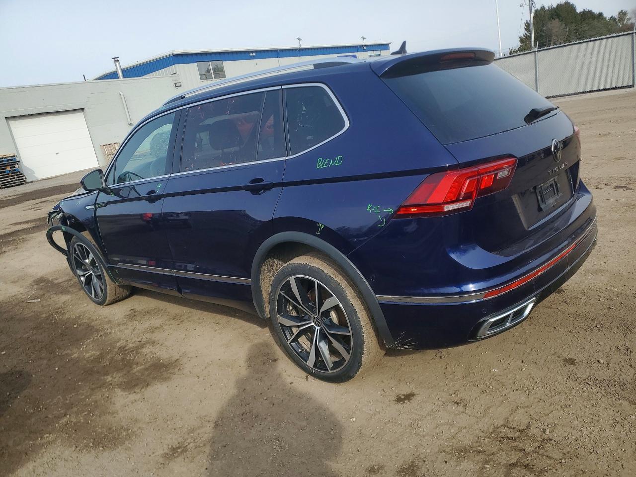 2023 Volkswagen Tiguan Sel R-Line Black - Фото 2