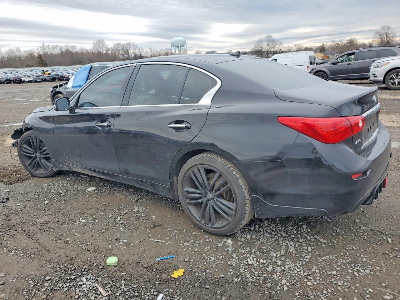 2015 Infiniti Q50 Premium - Фото 2