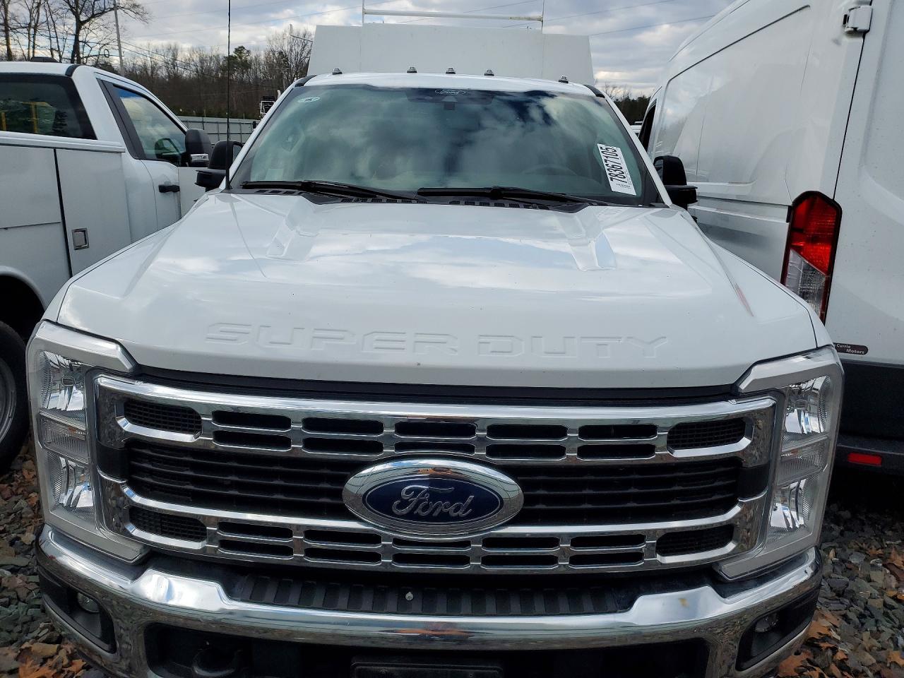 2024 Ford F350 Super Duty - Фото 5