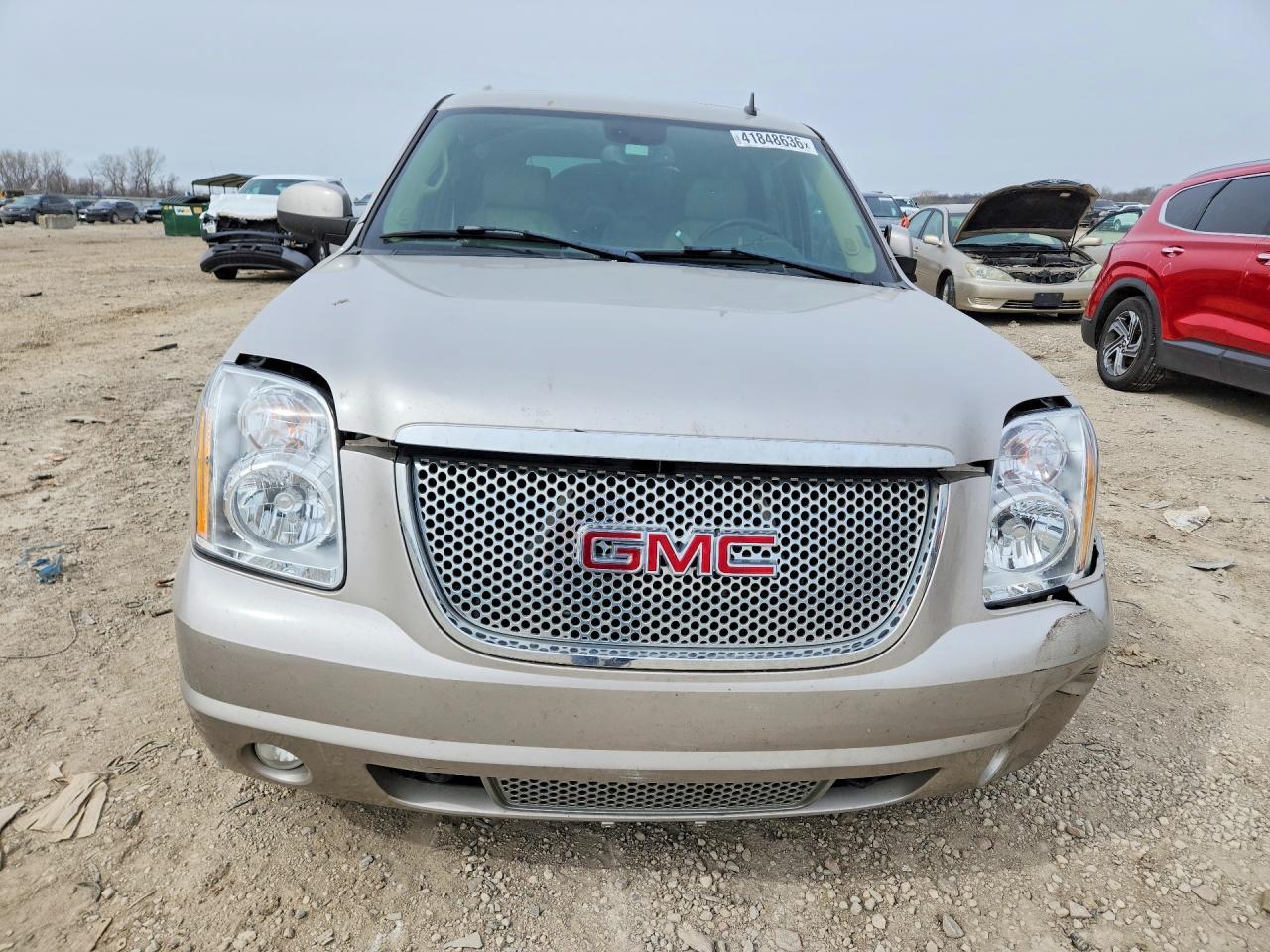 2007 GMC Yukon Denali - Image 5