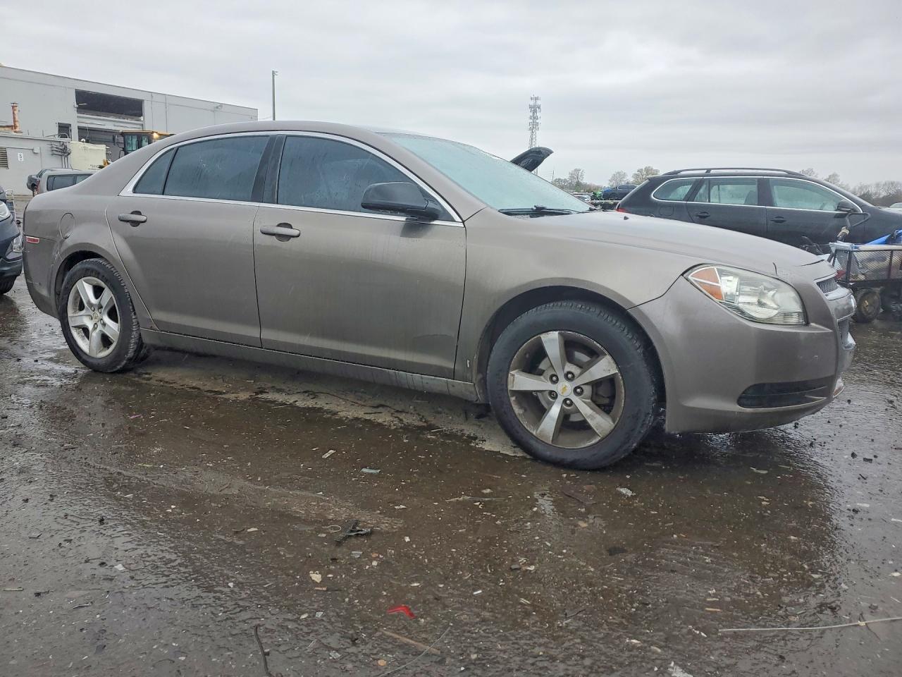 2011 Chevrolet Malibu Ls - Image 4