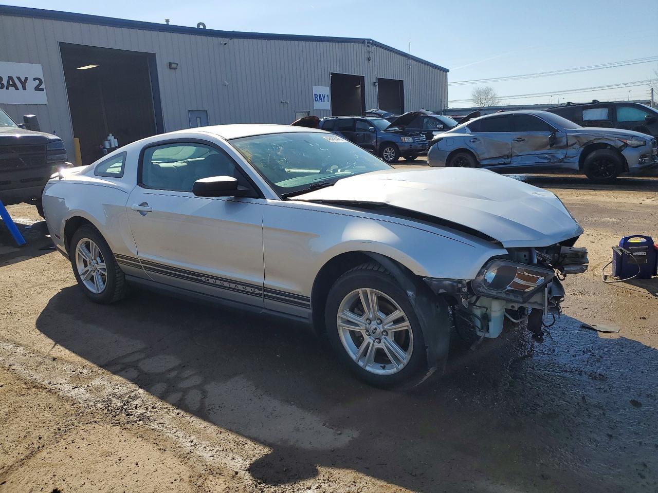 2010 Ford Mustang - Image 4