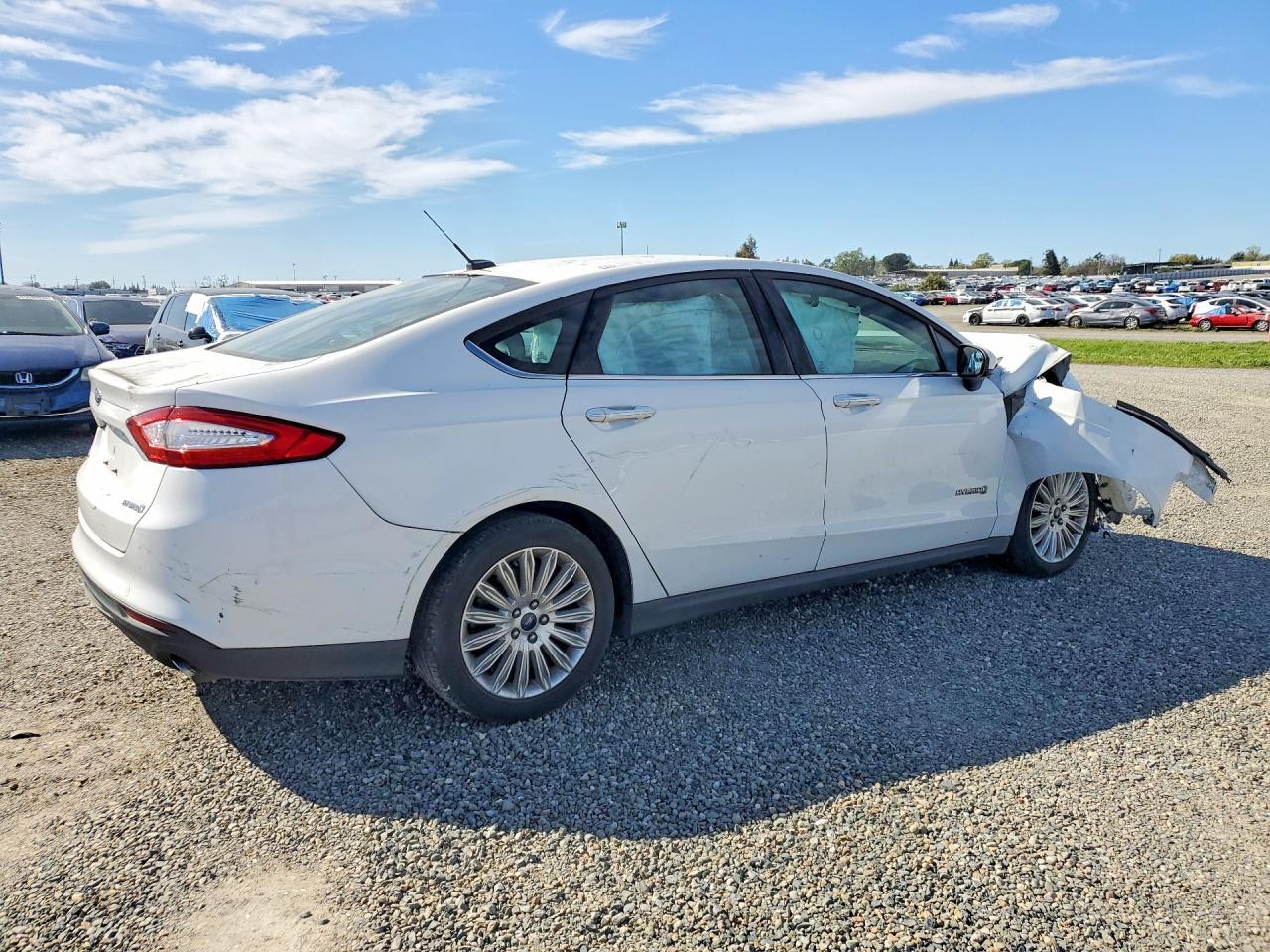 2016 Ford Fusion S Hybrid - Фото 3