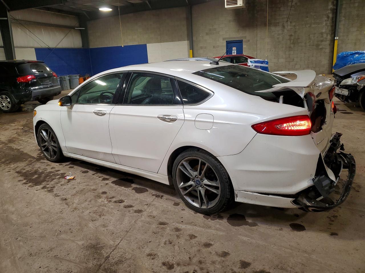 2014 Ford Fusion Titanium - Фото 2