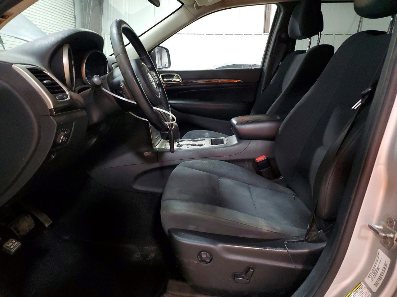 2011 Jeep Grand Cherokee Laredo - Image 7