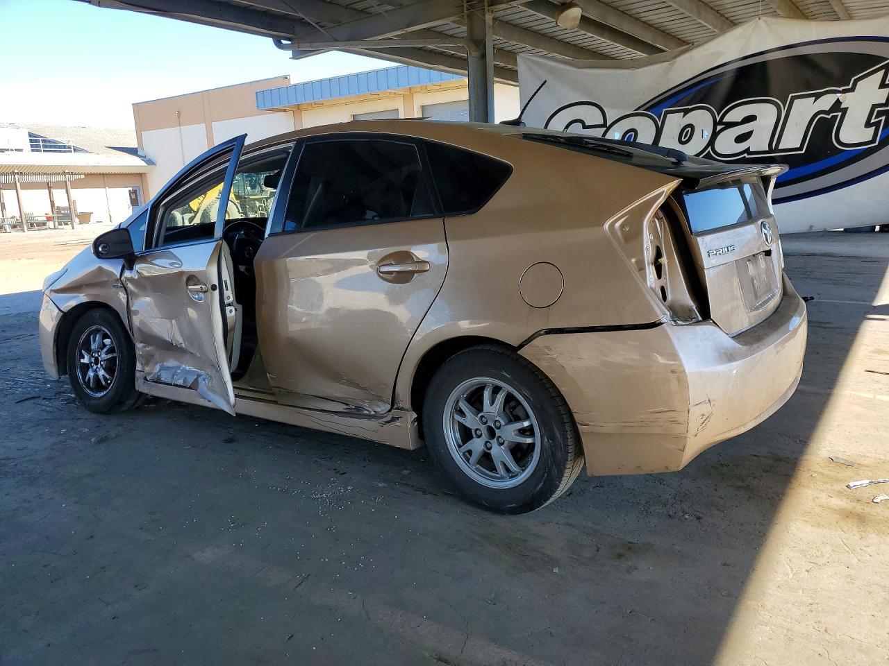 2011 Toyota Prius Four - Фото 2