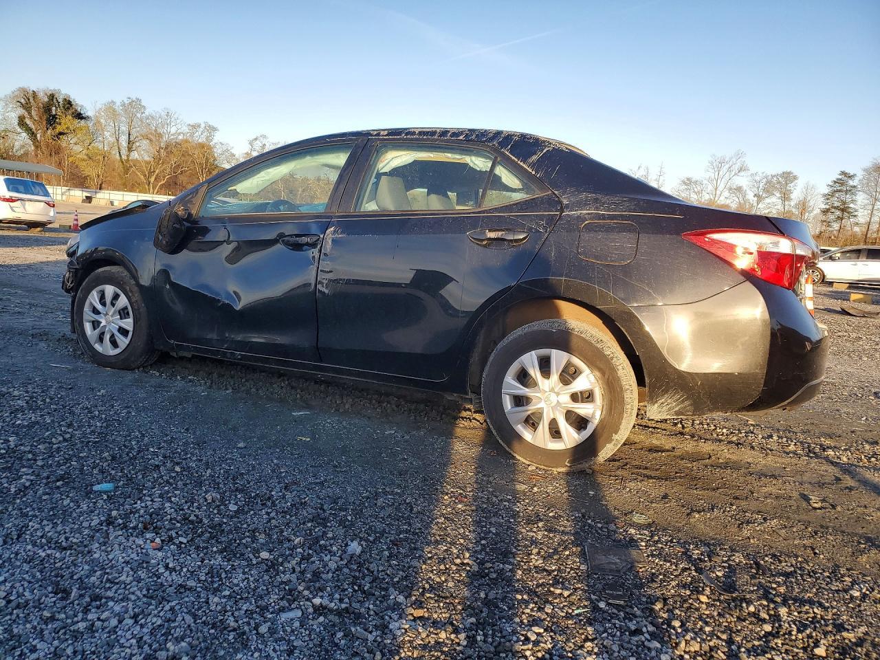 2015 Toyota Corolla - Фото 2