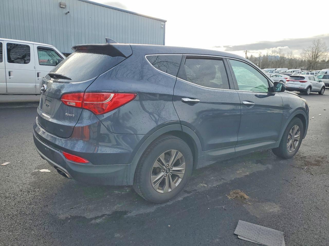 2016 Hyundai Santa Fe Sport 2.4L - Image 3
