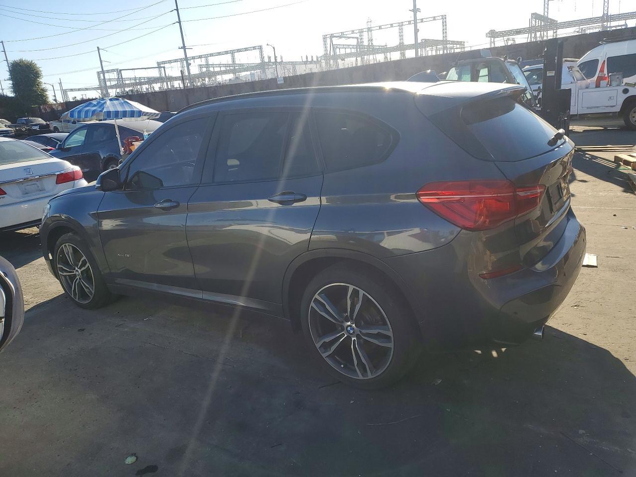 2016 BMW X1 xDrive28I - Фото 2